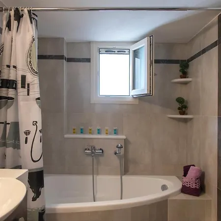 Port View House פרספורוס