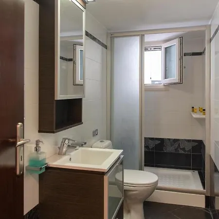 Port View House בית נופש