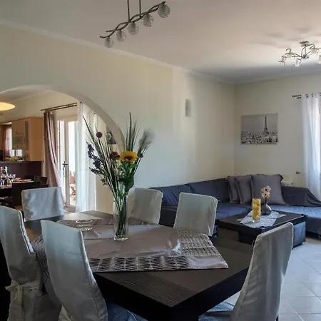 Port View House פרספורוס